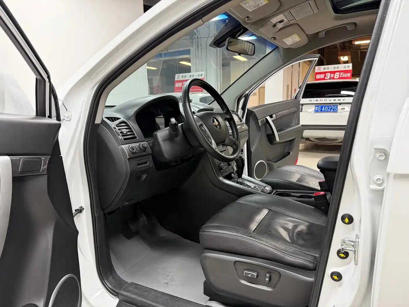 2012 Chevrolet Captiva 2.4L 4WD Flagship Edition 7-Seater — миниатюра 7