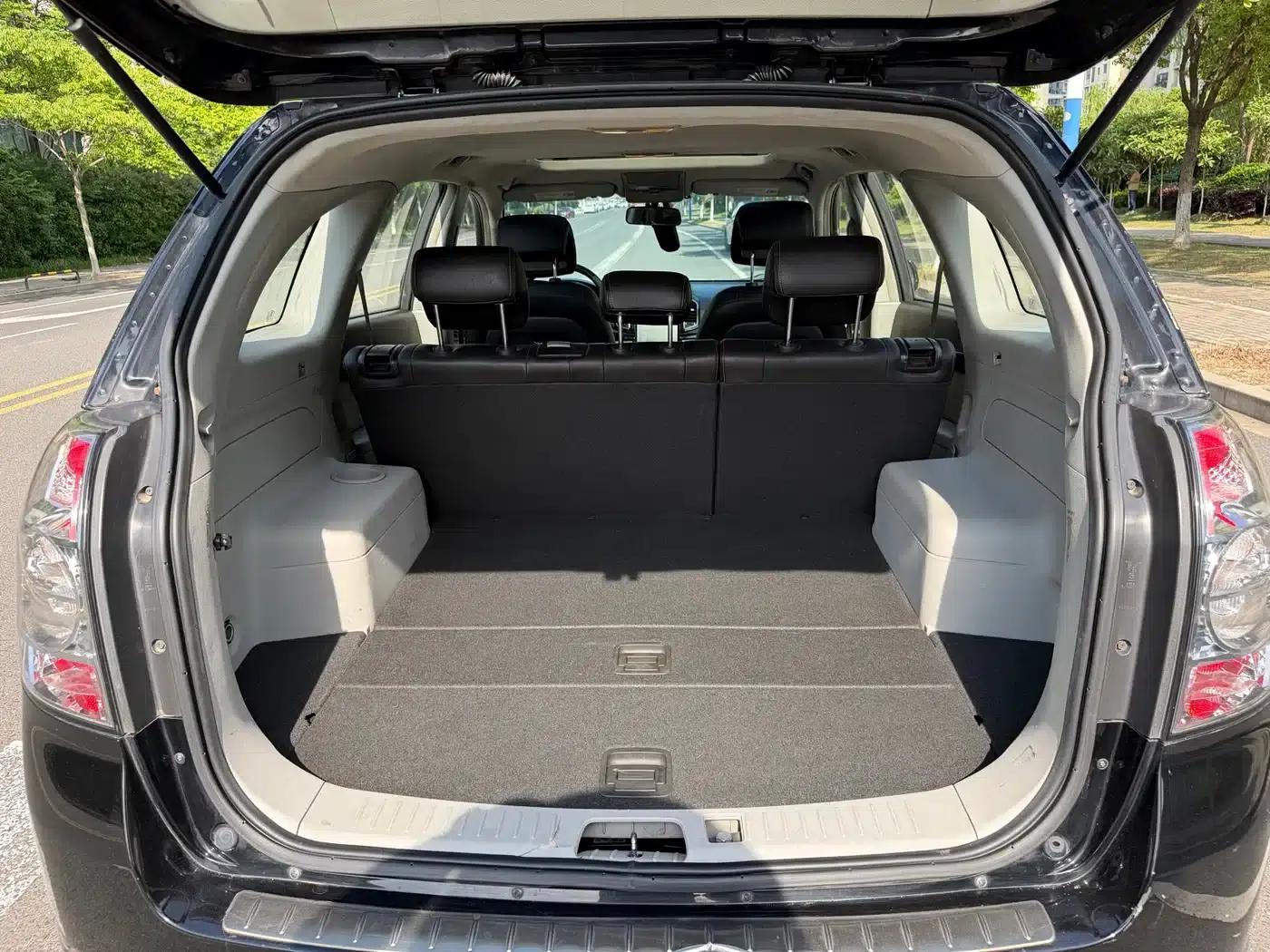 2012 Chevrolet Captiva 2.4L 4WD Luxury 5-seater — миниатюра 6