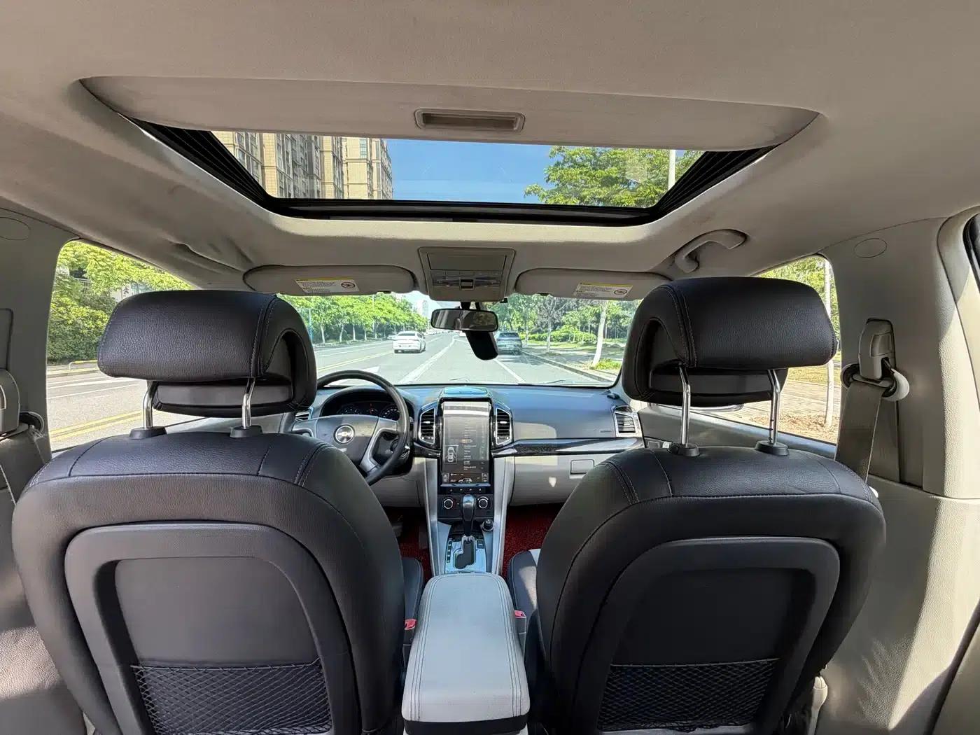 2012 Chevrolet Captiva 2.4L 4WD Luxury 5-seater — миниатюра 10