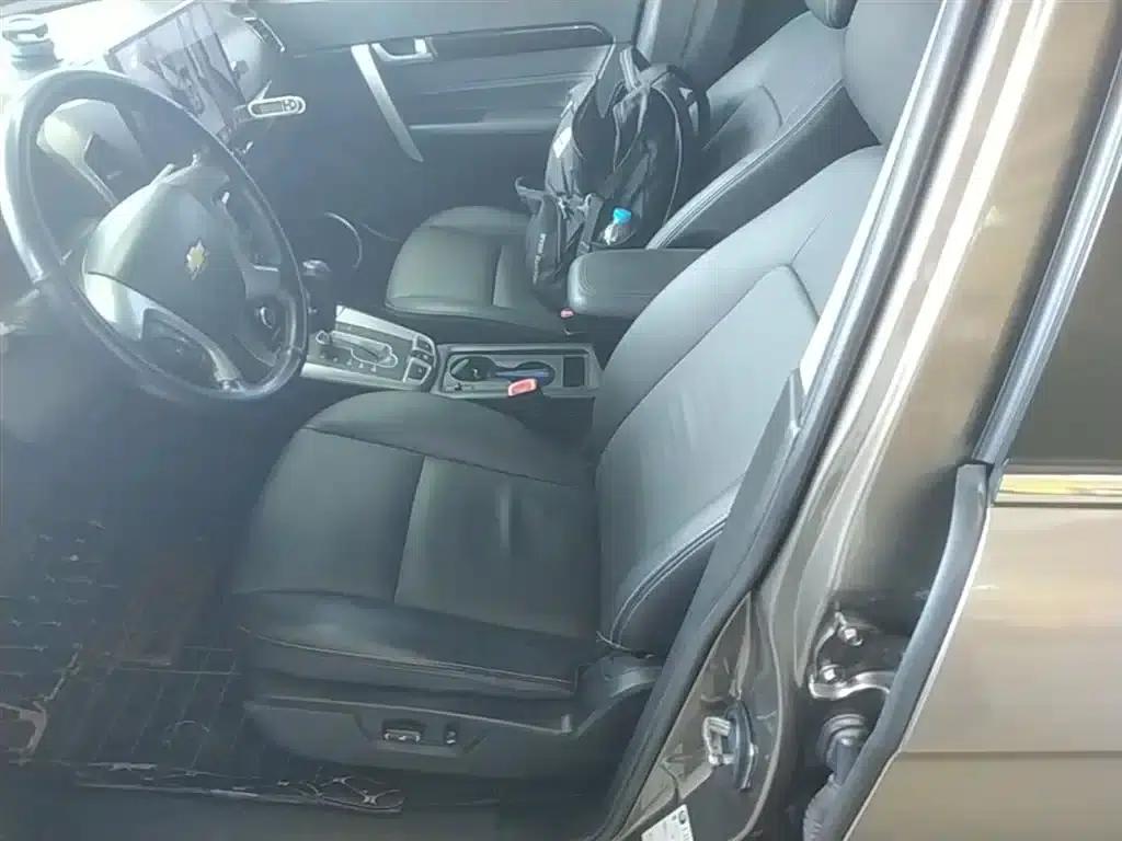 2015 Chevrolet Captiva 2.4L 4WD Flagship Edition 7-Seater — миниатюра 15