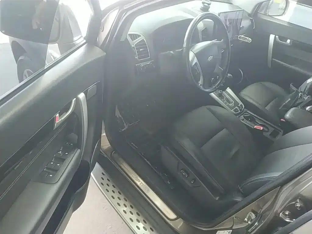 2015 Chevrolet Captiva 2.4L 4WD Flagship Edition 7-Seater — миниатюра 16