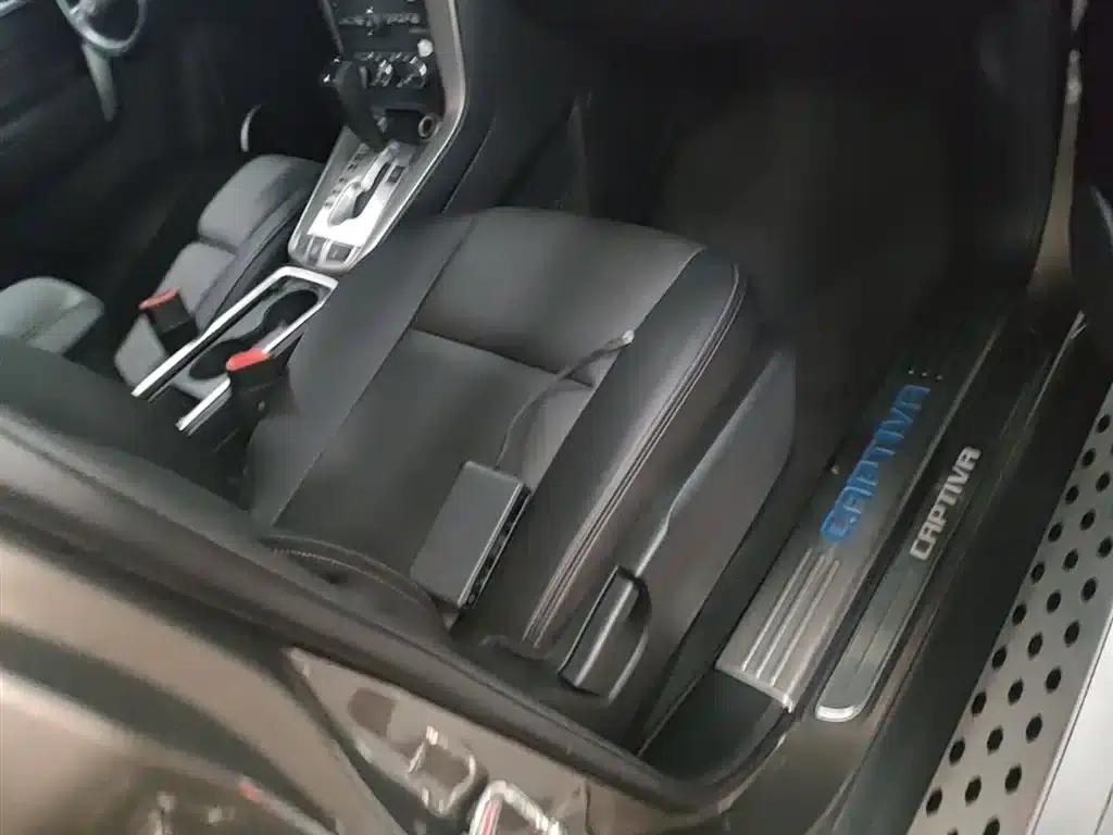 2017 Chevrolet Captiva 2.4L 4WD Flagship Edition 7-Seater — миниатюра 25