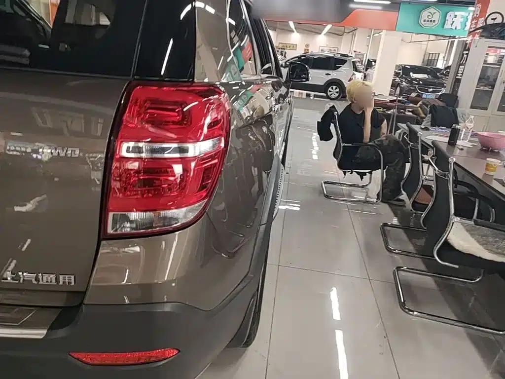 2017 Chevrolet Captiva 2.4L 4WD Flagship Edition 7-Seater — миниатюра 8