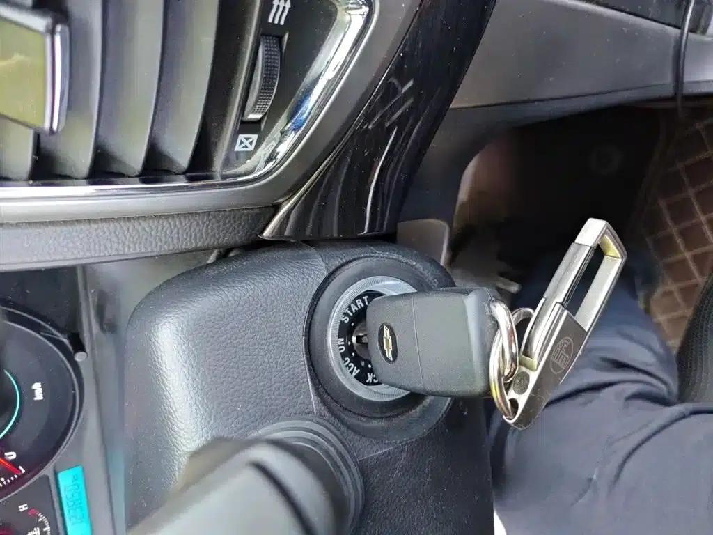 2014 Chevrolet Captiva 2.4L 4WD Flagship Edition 7-Seater — миниатюра 12