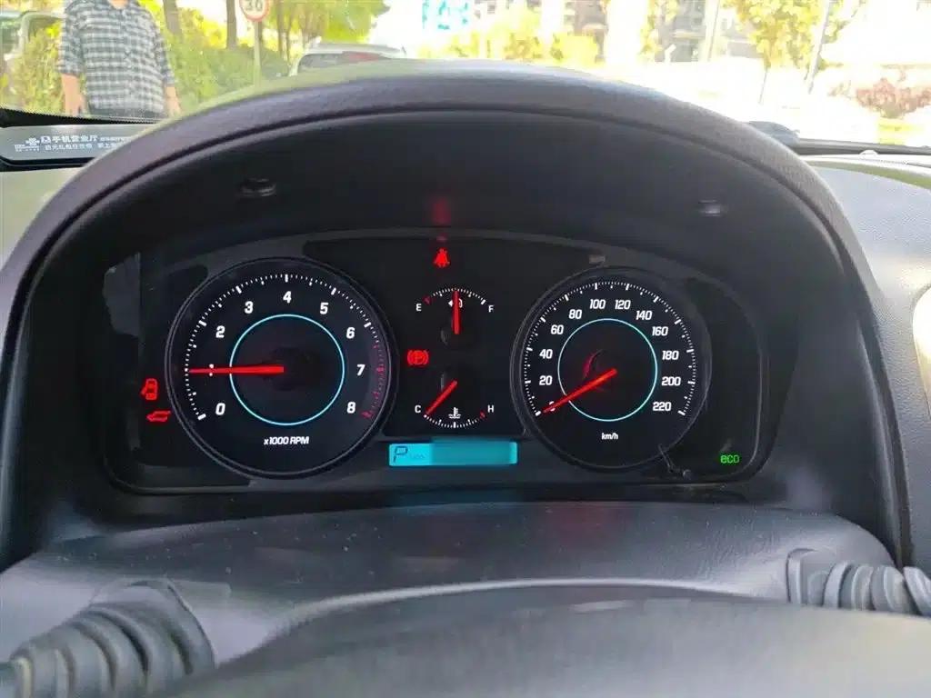2014 Chevrolet Captiva 2.4L 4WD Flagship Edition 7-Seater — миниатюра 4