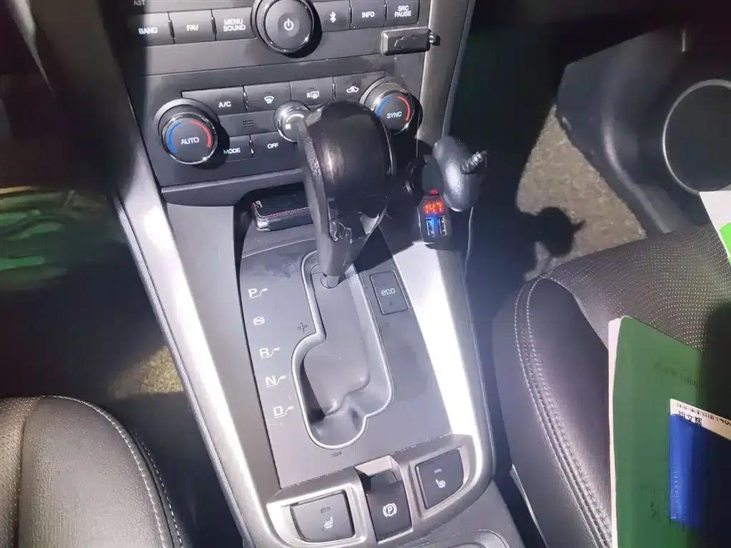 2015 Chevrolet Captiva 2.4L 4WD Flagship Edition 7-Seater — миниатюра 11