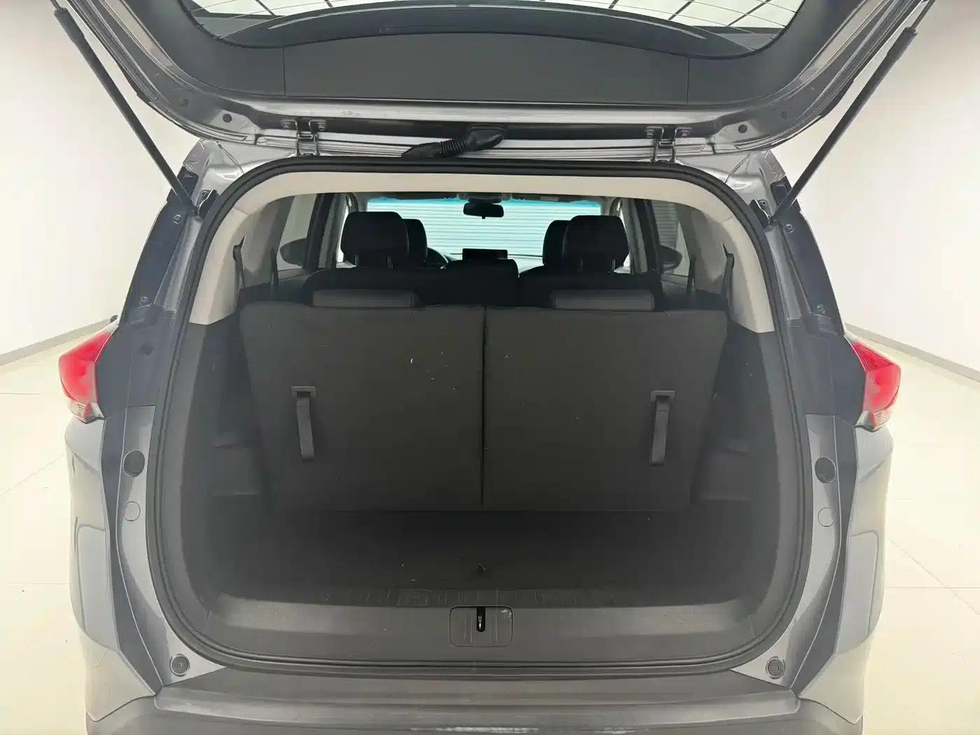 2020 Chevrolet Orlando Mild Hybrid 530T Automatic Enjoy Edition (5+2 models) — миниатюра 10