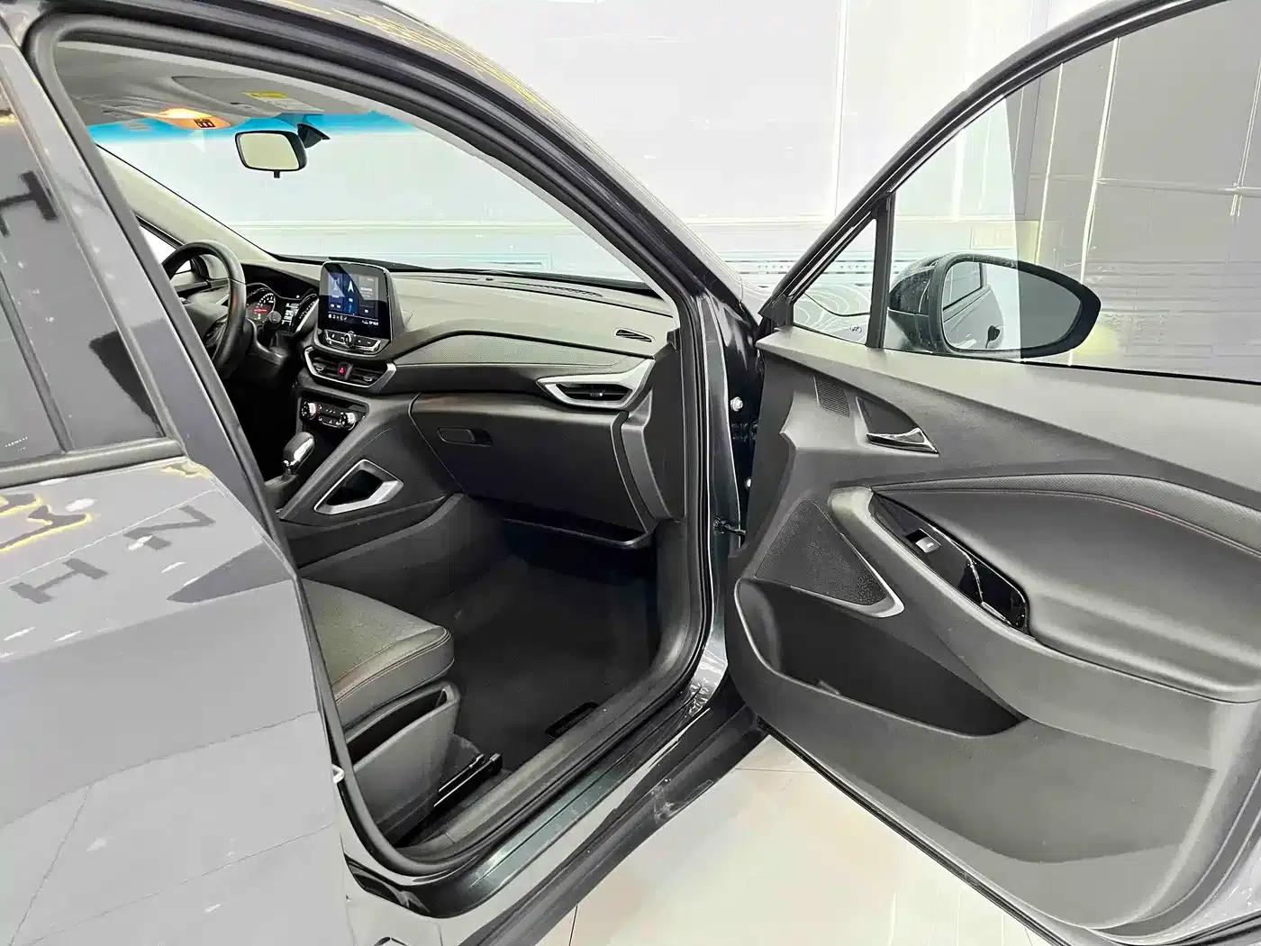 2020 Chevrolet Orlando Mild Hybrid Redline 530T Automatic Luxury Edition (5+2 models) — миниатюра 18