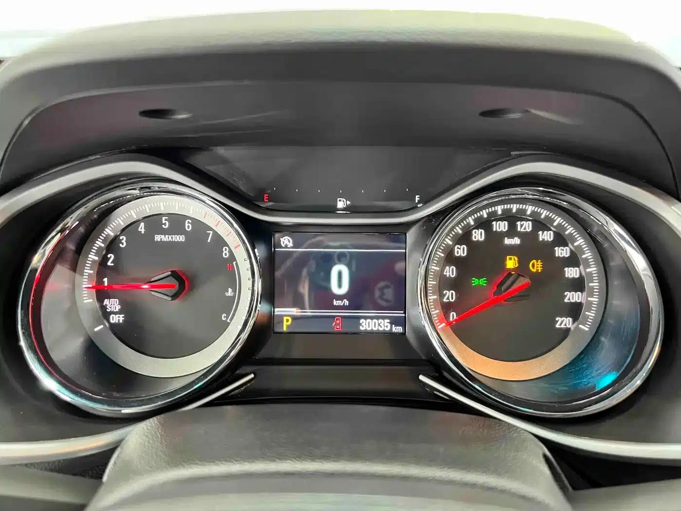 2020 Chevrolet Orlando Mild Hybrid Redline 530T Automatic Luxury Edition (5+2 models) — миниатюра 10