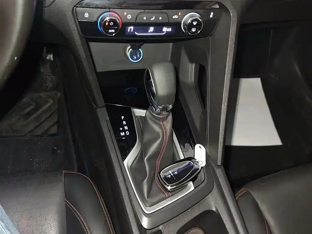 2018 Chevrolet Orlando Redline 530T Automatic Luxury Edition (5+2 models) National V Emission Standard — миниатюра 14