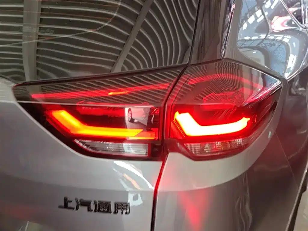 2018 Chevrolet Orlando Redline 530T Automatic Luxury Edition (5+2 models) National V Emission Standard — миниатюра 8