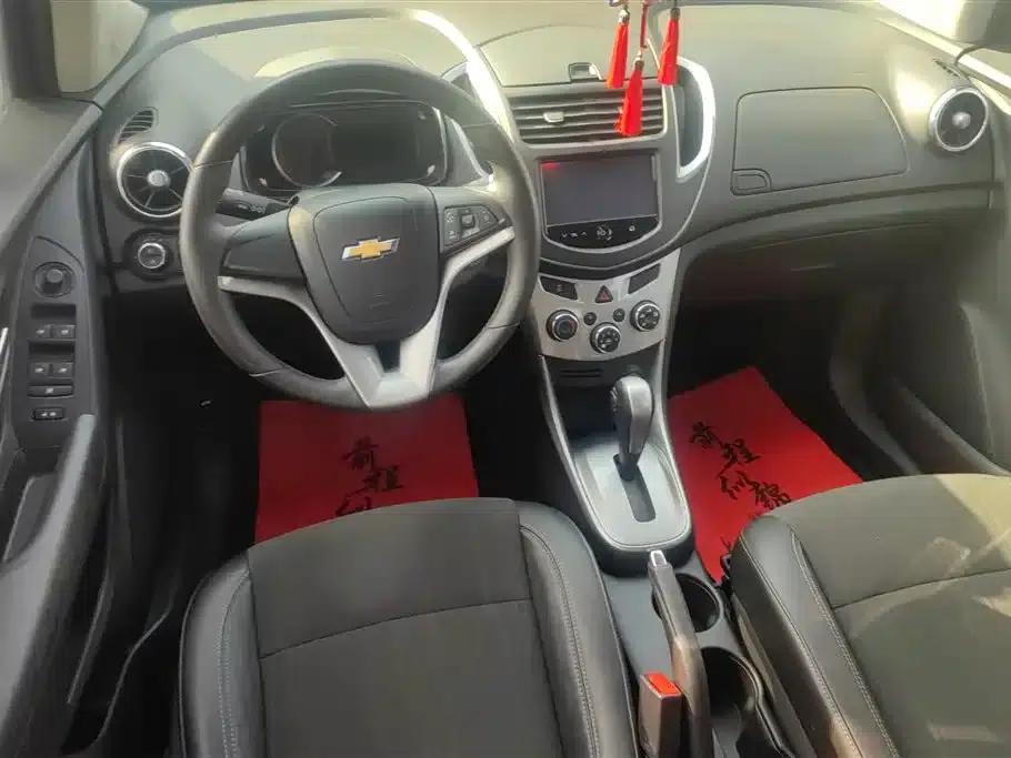 Chevrolet Trax 2014 1.4T Automatic 4WD Flagship — миниатюра 13