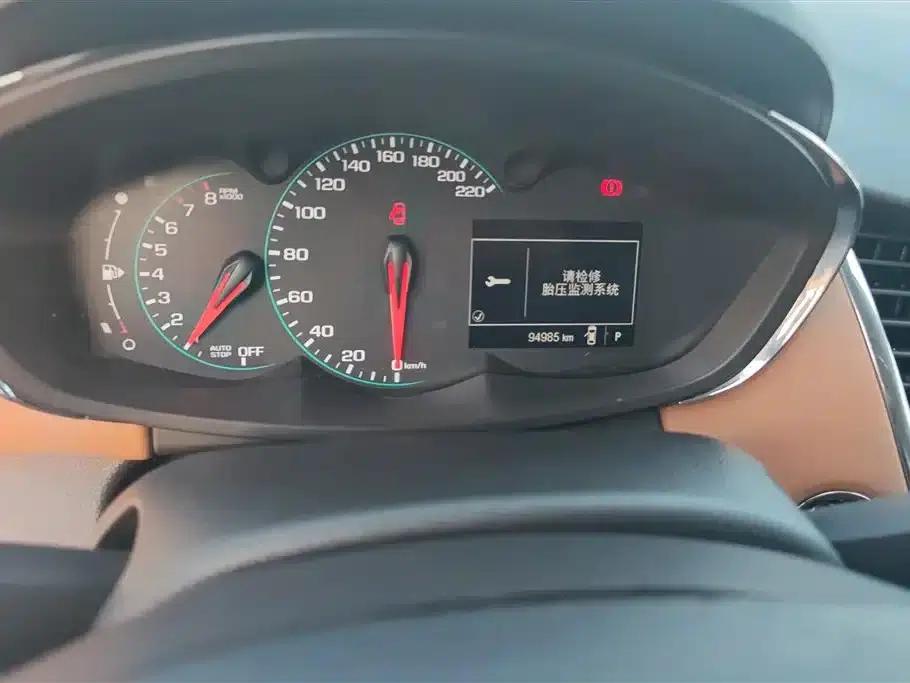Chevrolet Trax 2017 1.4T Automatic 4WD Flagship — миниатюра 14
