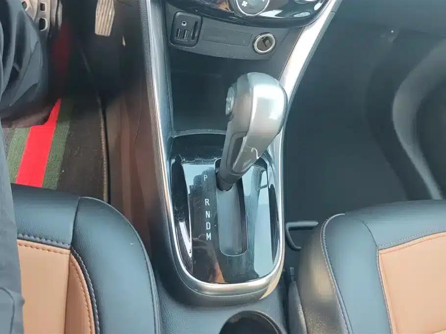 Chevrolet Trax 2017 1.4T Automatic 4WD Flagship — миниатюра 16