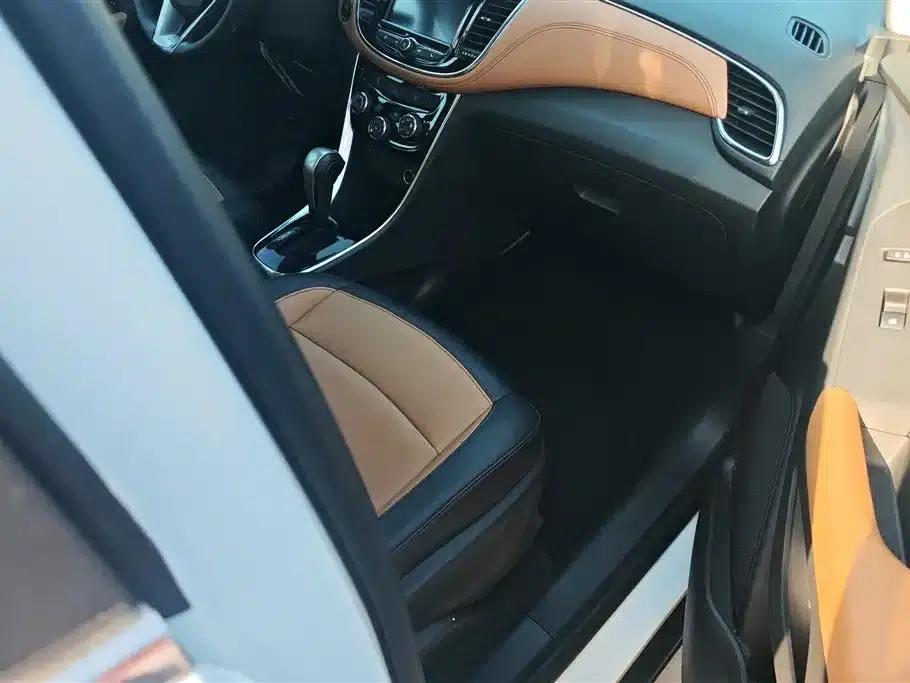 Chevrolet Trax 2017 1.4T Automatic 4WD Flagship — миниатюра 8