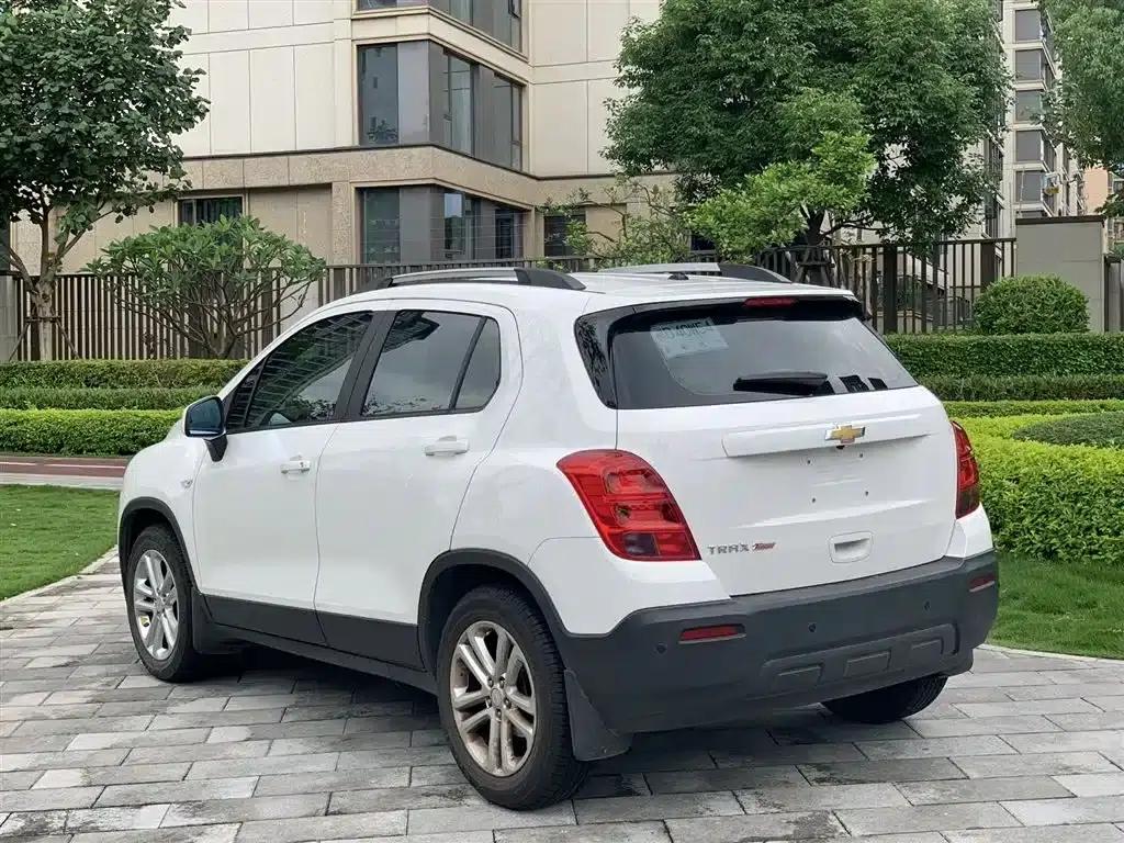 Chevrolet Trax 2016 1.4T Automatic 2WD Comfort Sunroof Edition — миниатюра 5