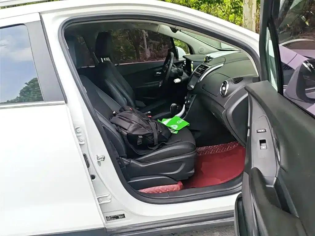 Chevrolet Trax 2016 1.4T Automatic 2WD Luxury — миниатюра 25