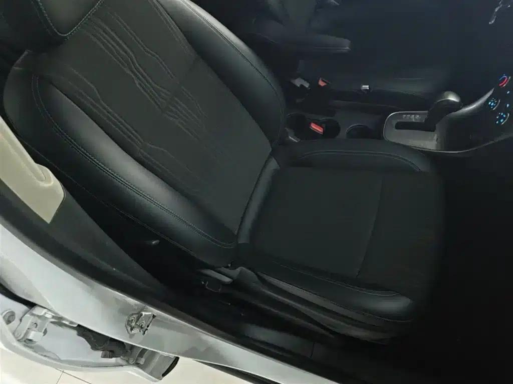Chevrolet Trax 2016 1.4T Automatic 2WD Luxury — миниатюра 25