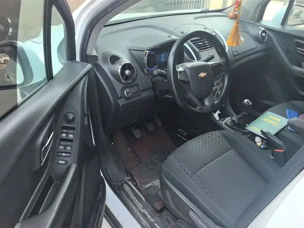 Chevrolet Trax 2014 1.4T Manual 2WD Comfort Model — миниатюра 23