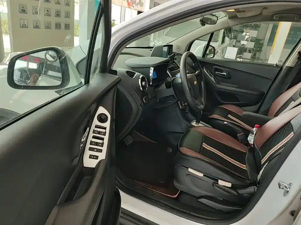 Chevrolet Trax 2014 1.4T Automatic 2WD Comfort Model — миниатюра 16