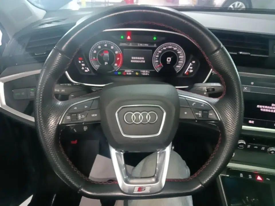 Audi Q3 Sportback 2023 40 TFSI RS Edition Performance Model — миниатюра 13