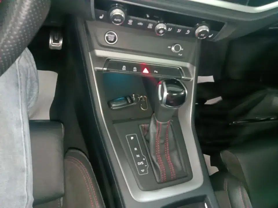 Audi Q3 Sportback 2023 40 TFSI RS Edition Performance Model — миниатюра 16
