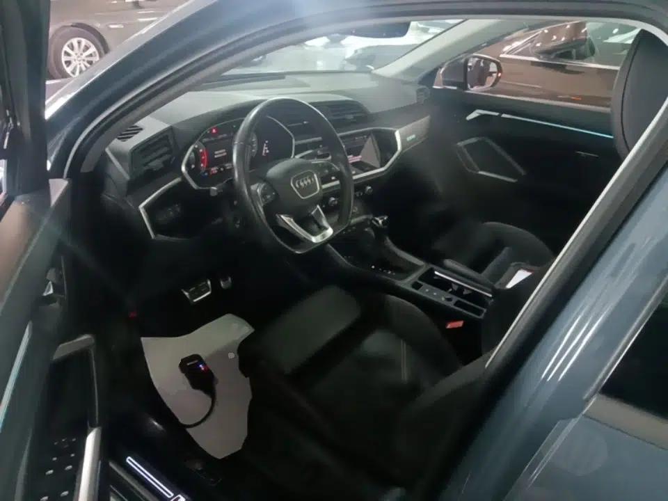 Audi Q3 Sportback 2023 40 TFSI RS Edition Performance Model — миниатюра 17