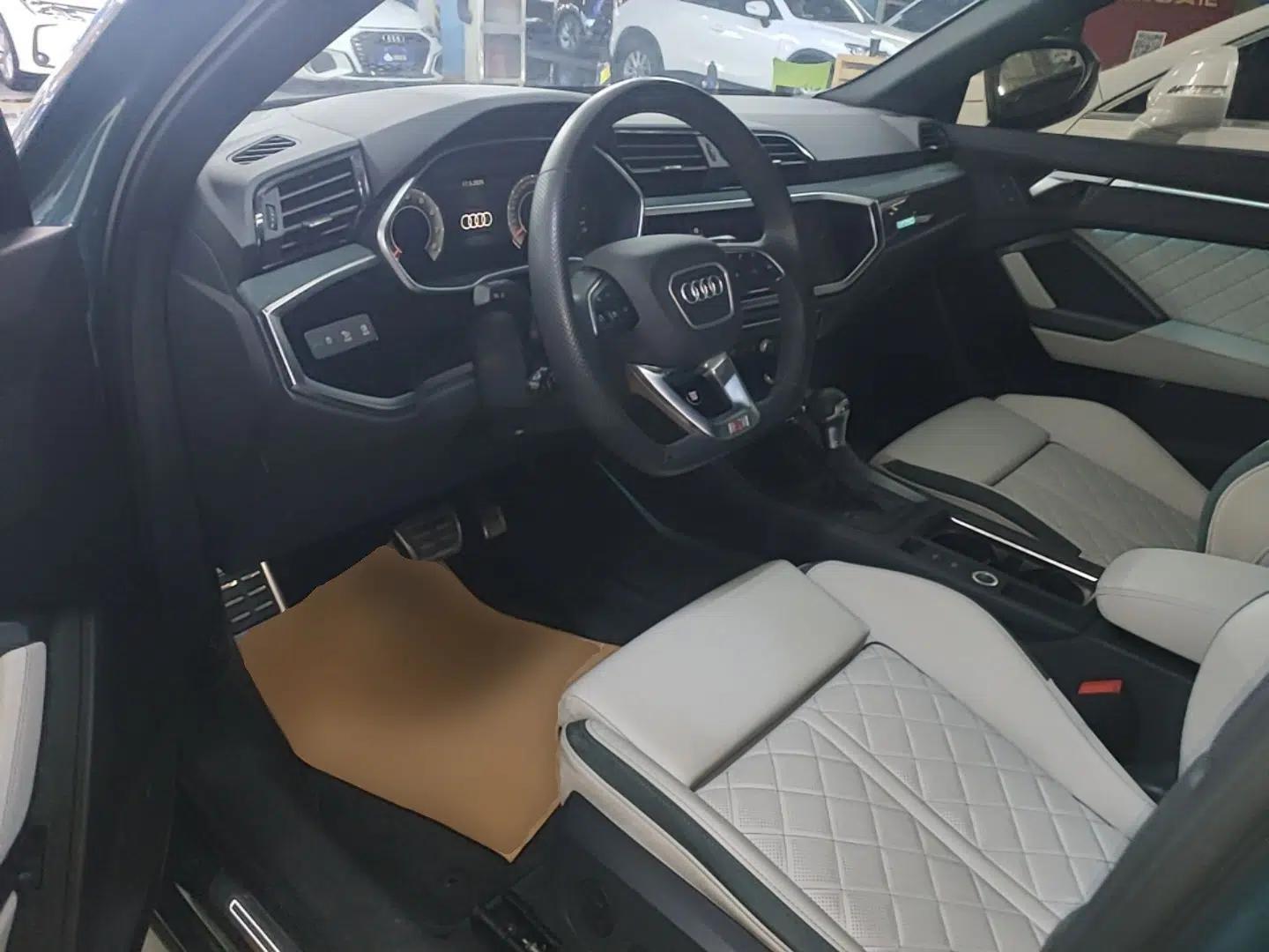 Audi Q3 Sportback 2024 45 TFSI quattro Launch Special Edition — миниатюра 19