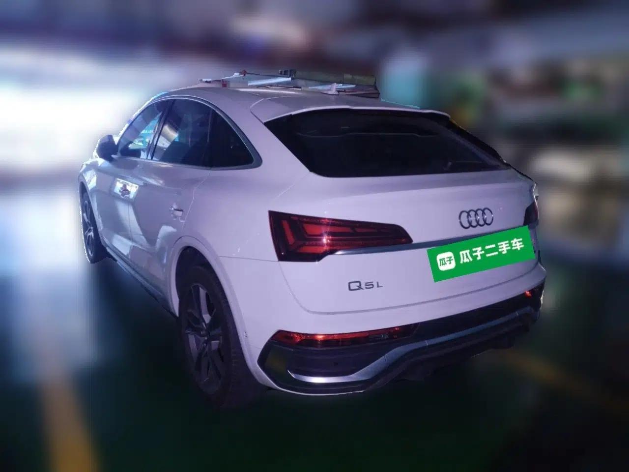 Audi Q5L Sportback 2022 40 TFSI Luxury Model — миниатюра 4
