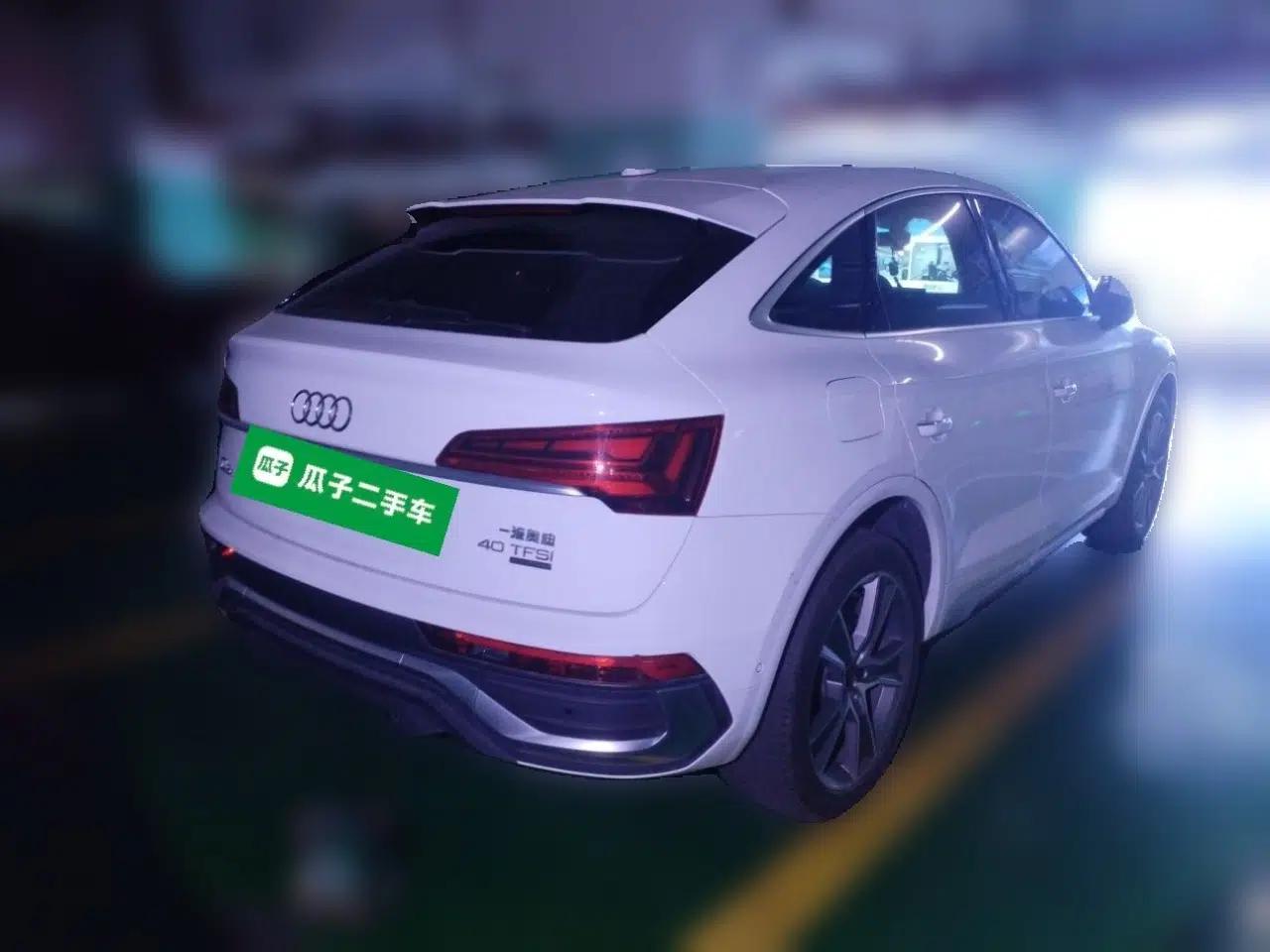Audi Q5L Sportback 2022 40 TFSI Luxury Model — миниатюра 6