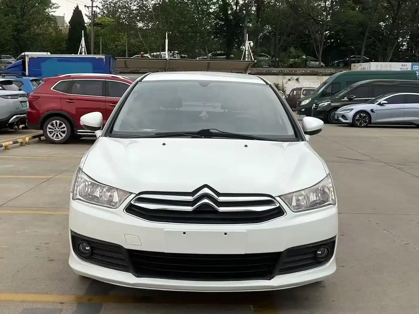 Citroën C4 2016 Classic Sedan 1.6L Automatic Premium Edition — миниатюра 2