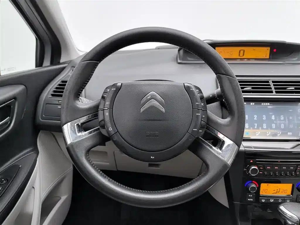 Citroën C4 2013 Sedan 1.6L Automatic Premium Edition — миниатюра 11