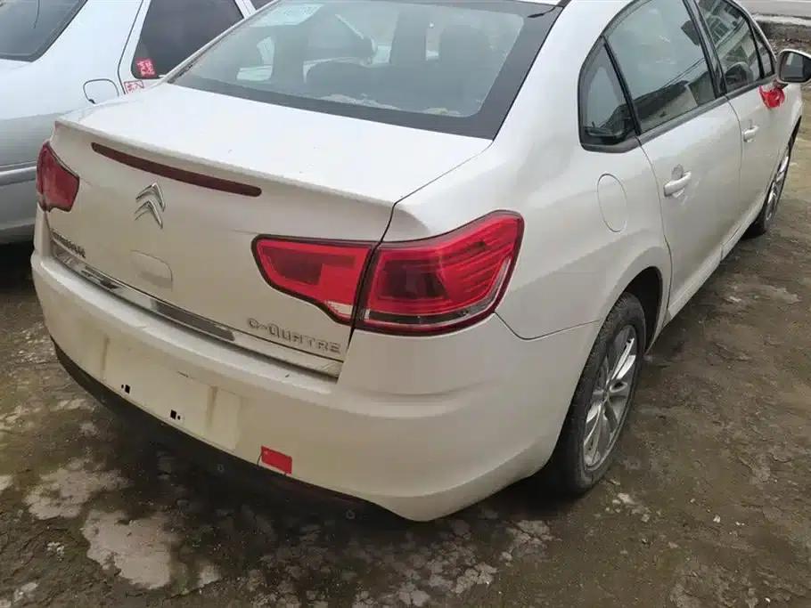 Citroën C4 2016 Classic Sedan 1.6L Manual Premium Edition — миниатюра 3
