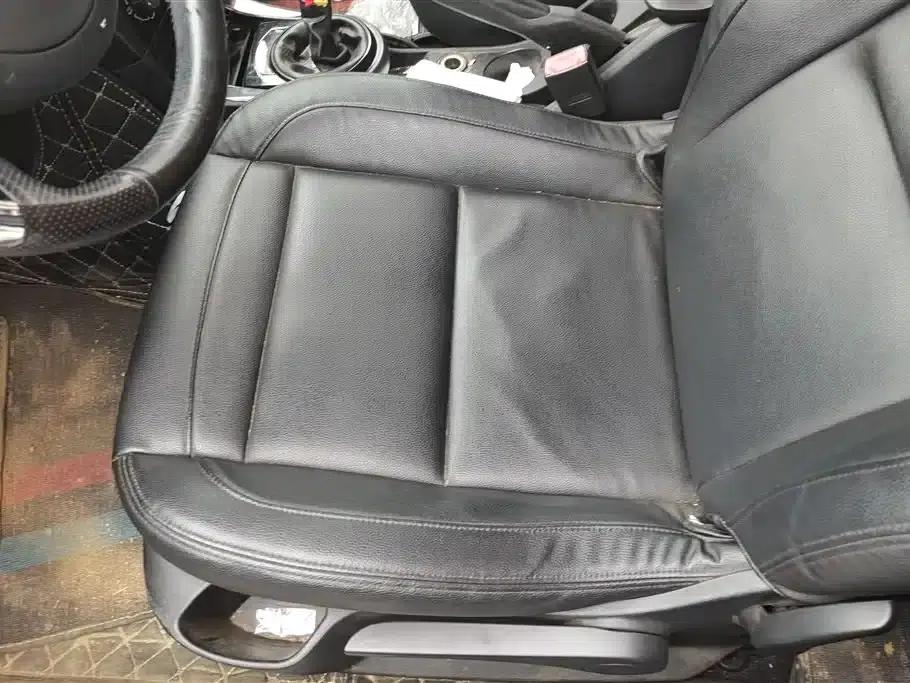 Citroën C4 2016 Classic Sedan 1.6L Manual Premium Edition — миниатюра 9