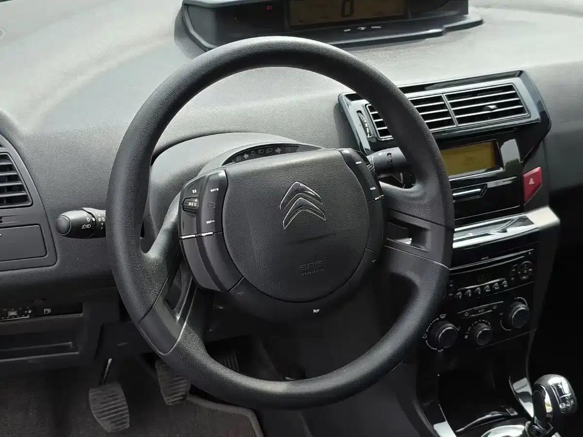 Citroën C4 2013 Sedan 1.6L Manual Premium Edition — миниатюра 2