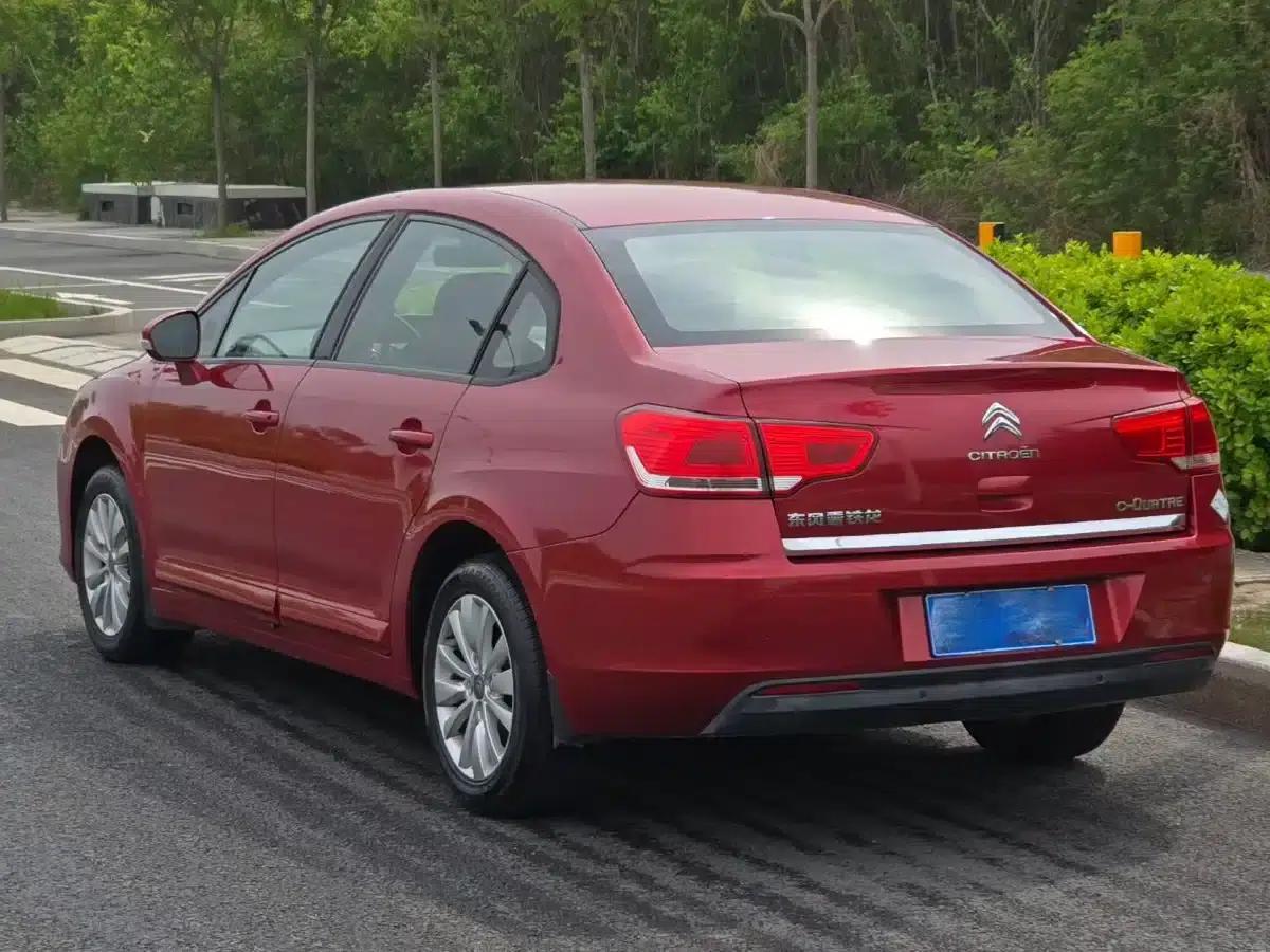 Citroën C4 2013 Sedan 1.6L Manual Premium Edition — миниатюра 6