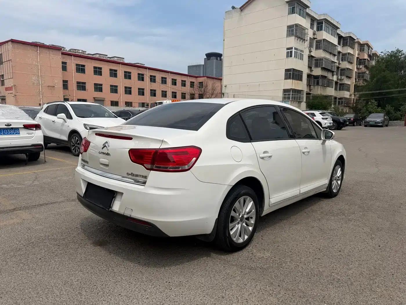 Sega 2014 VTS Edition 1.6L Automatic Premium Model — миниатюра 4