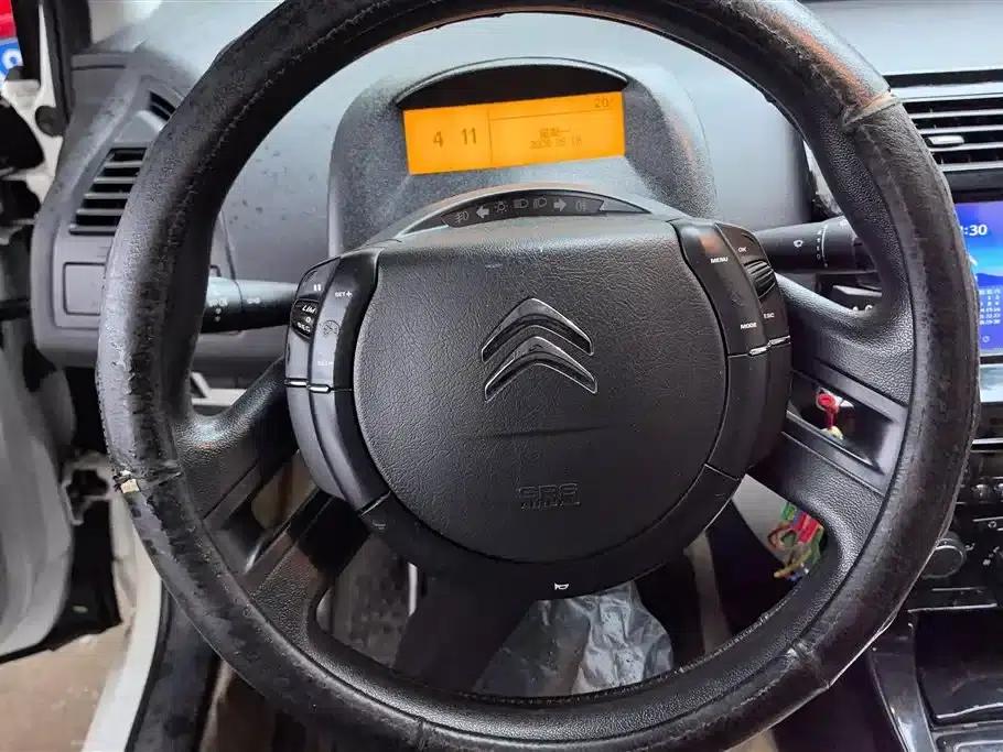 Citroën C4 2013 Sedan 1.6L Automatic Premium Edition — миниатюра 15