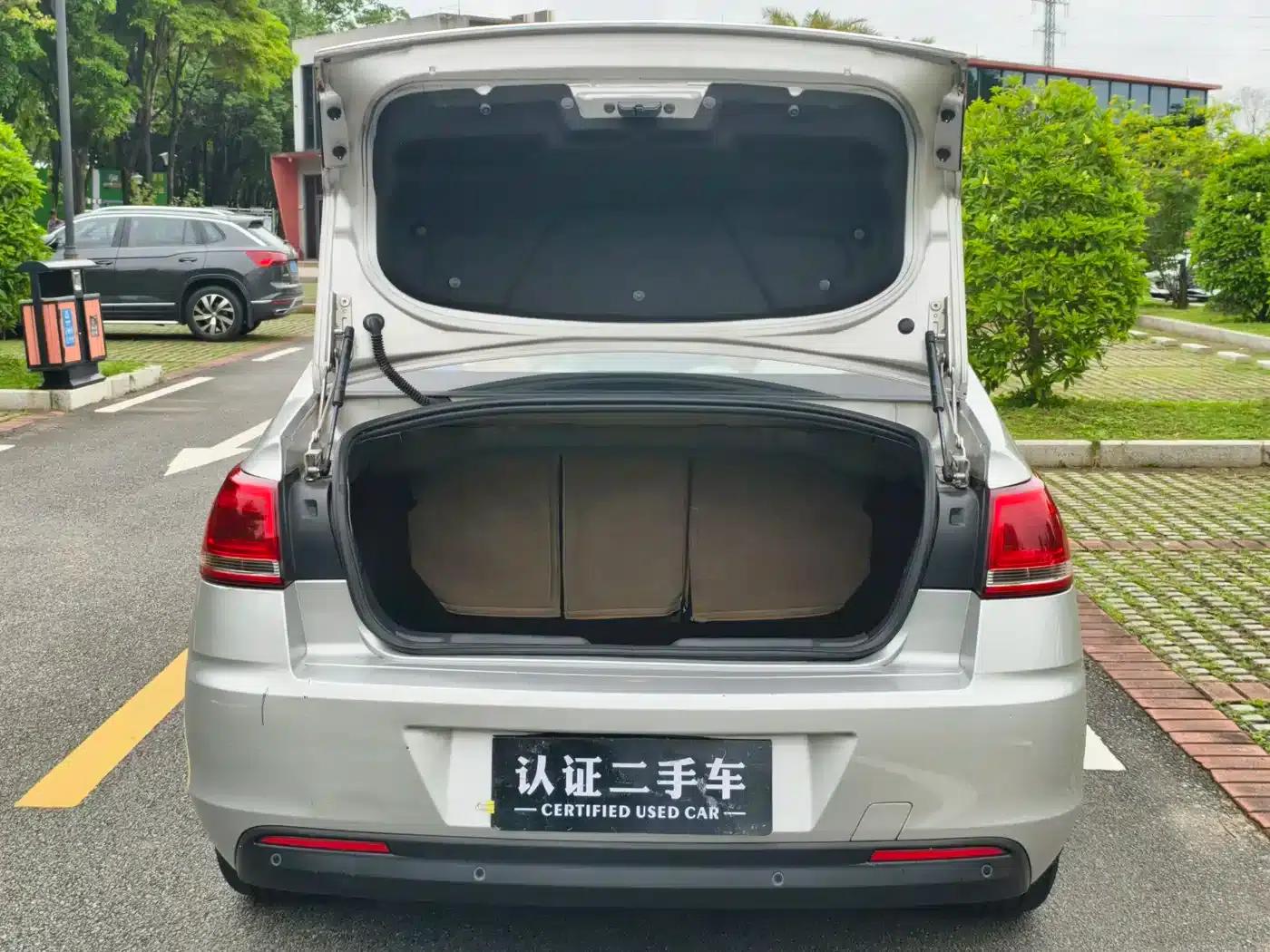 Sega 2014 VTS Edition 1.6L Automatic Premium Model — миниатюра 9