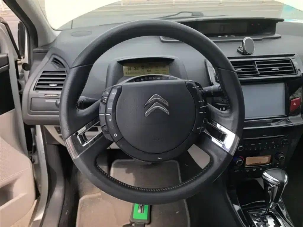 Citroën C4 2013 Sedan 1.6L Automatic Premium Edition — миниатюра 11