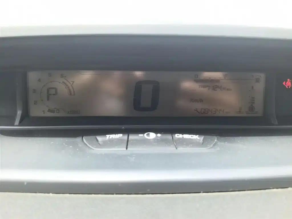 Citroën C4 2013 Sedan 1.6L Automatic Premium Edition — миниатюра 12