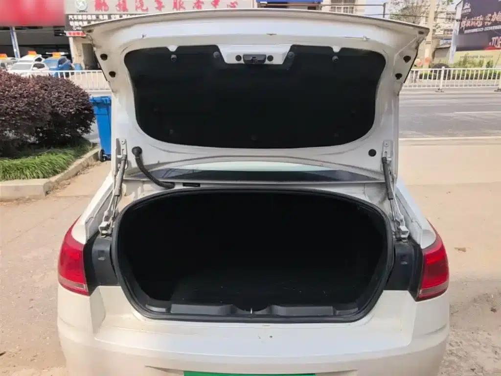 Citroën C4 2013 Sedan 1.6L Automatic Premium Edition — миниатюра 19