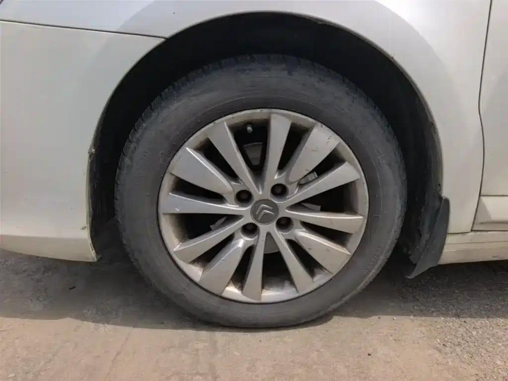 Citroën C4 2013 Sedan 1.6L Automatic Premium Edition — миниатюра 23
