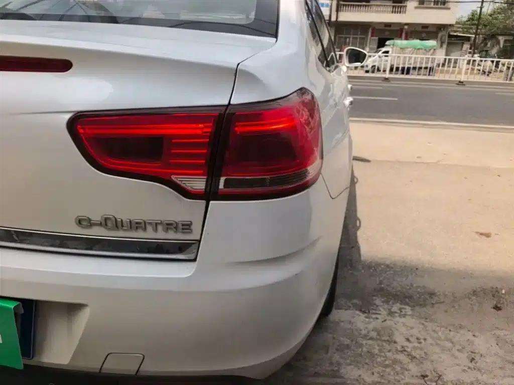 Citroën C4 2013 Sedan 1.6L Automatic Premium Edition — миниатюра 8