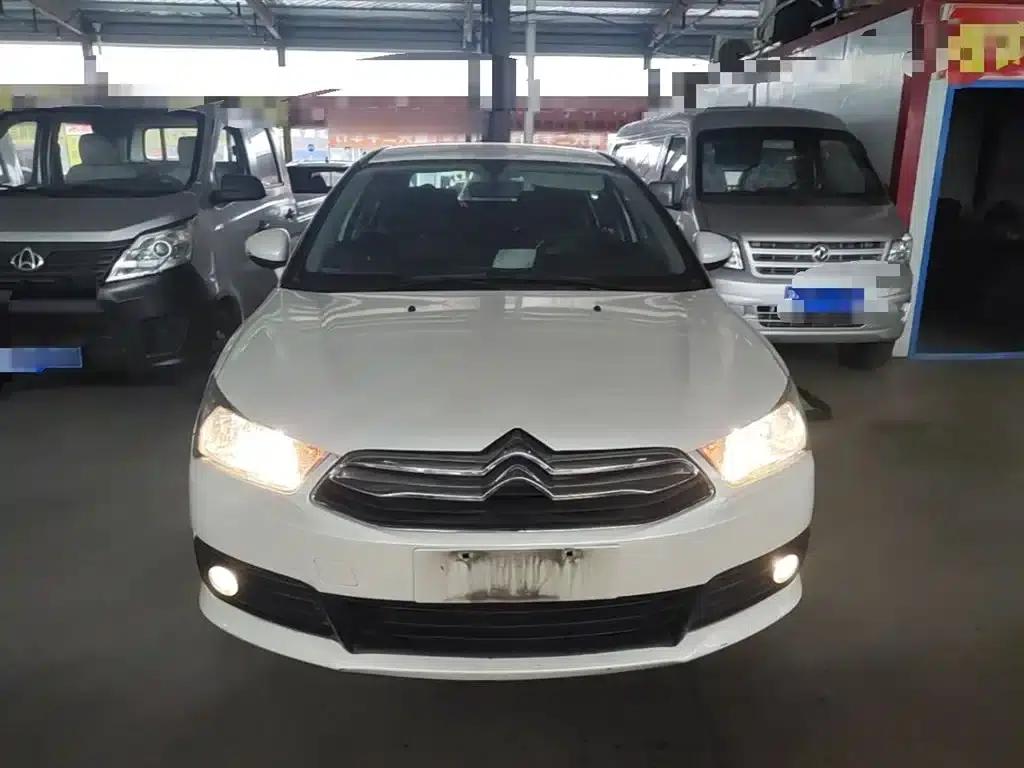Citroën C4 2016 Classic Sedan 1.6L Manual Premium Edition — миниатюра 3