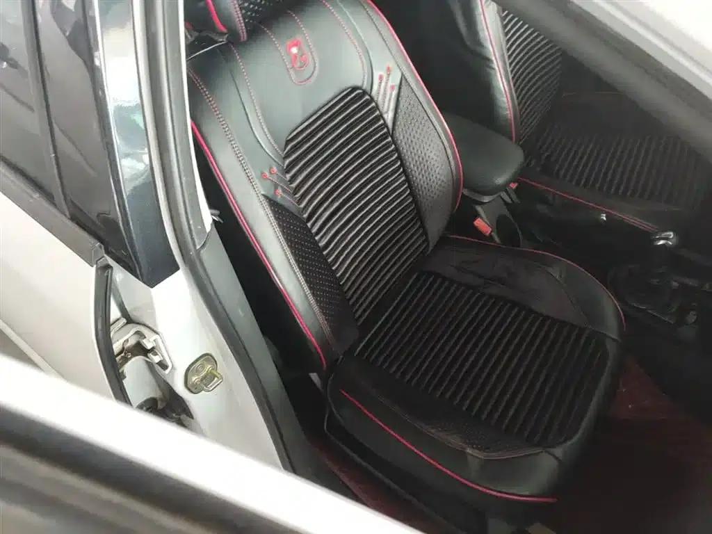 Citroën C4 2016 Classic Sedan 1.6L Manual Premium Edition — миниатюра 25