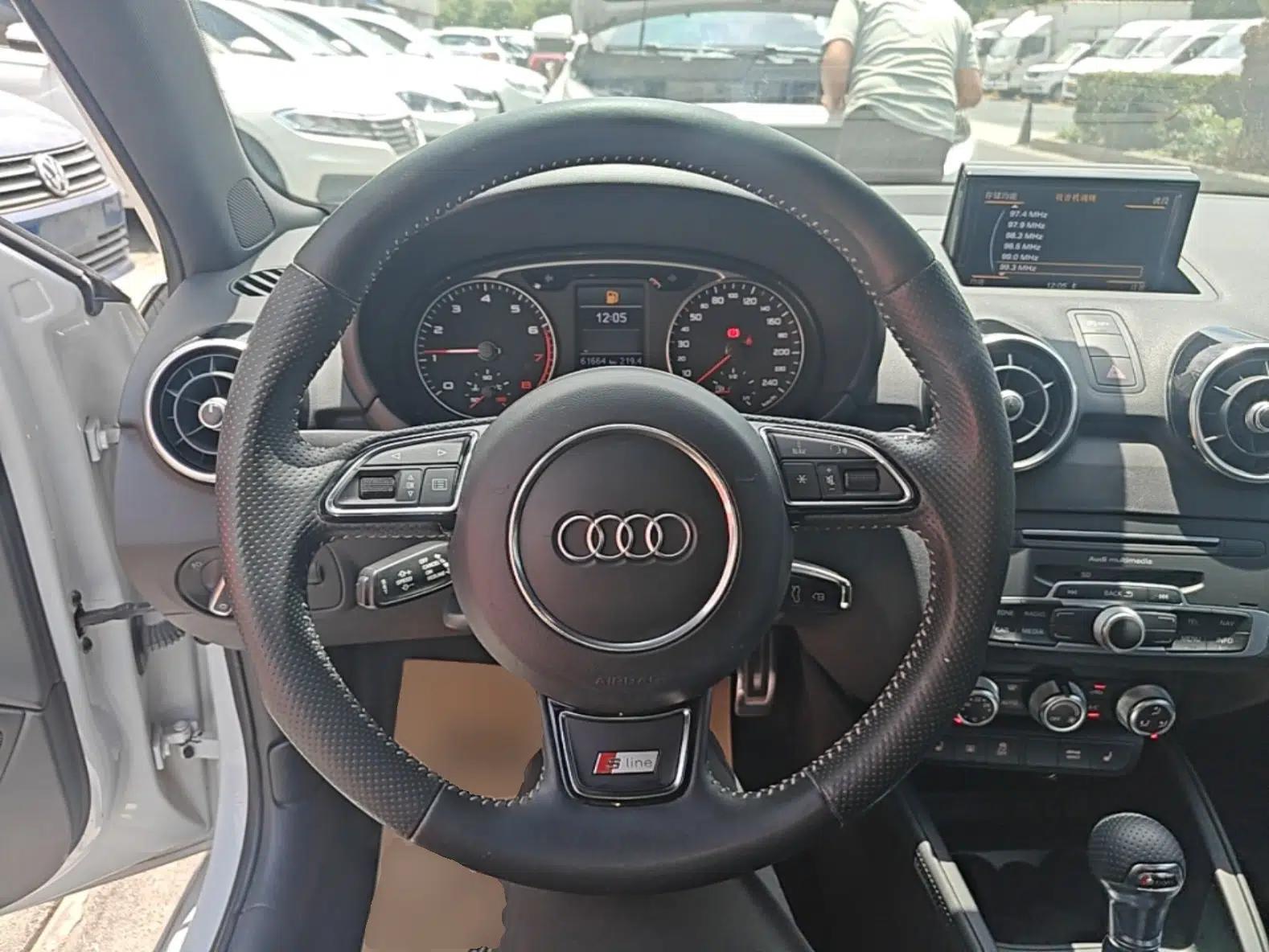 Audi A1 2016 30 TFSI Sportback S Line Sports Edition — миниатюра 14