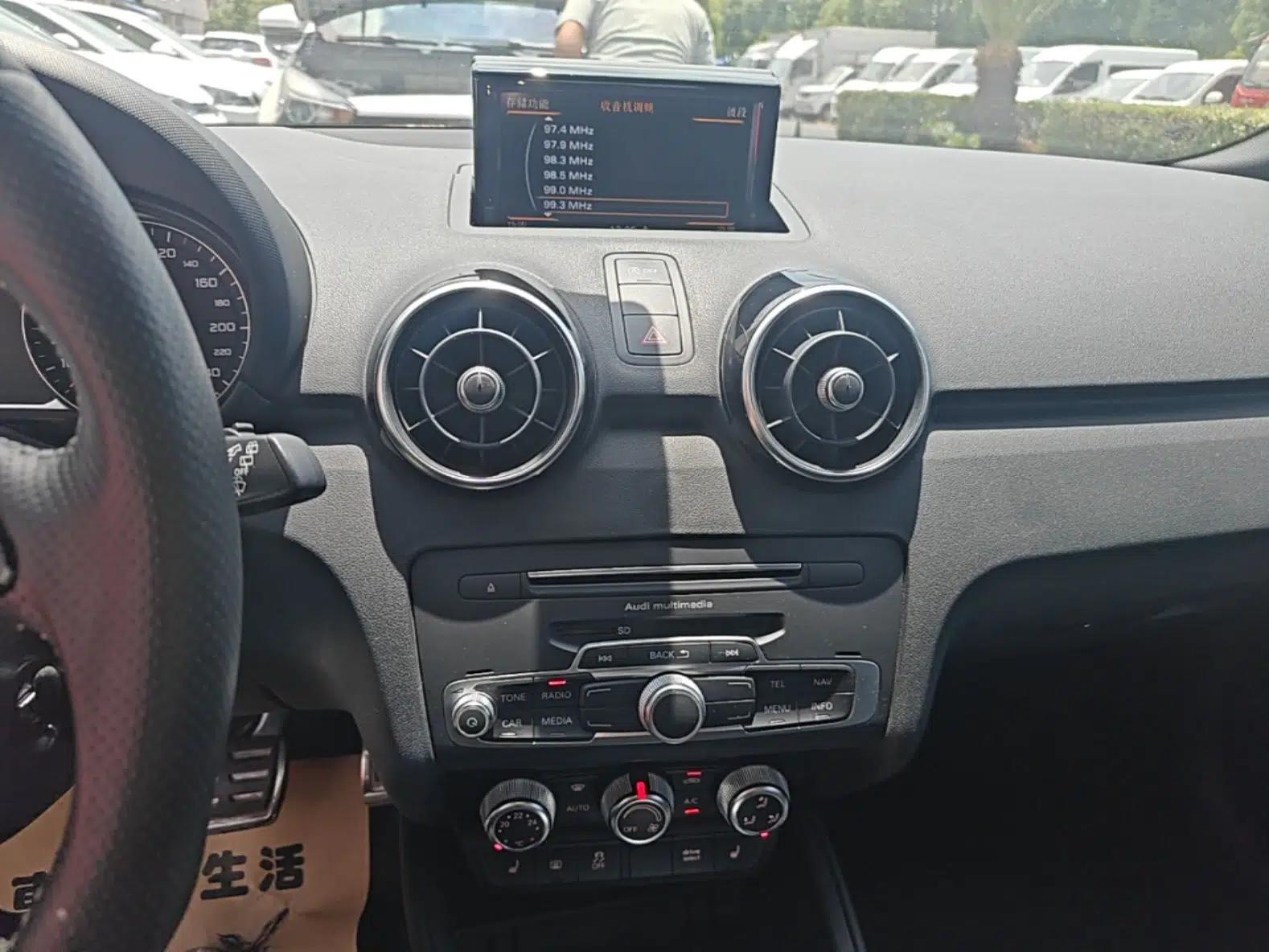 Audi A1 2016 30 TFSI Sportback S Line Sports Edition — миниатюра 16