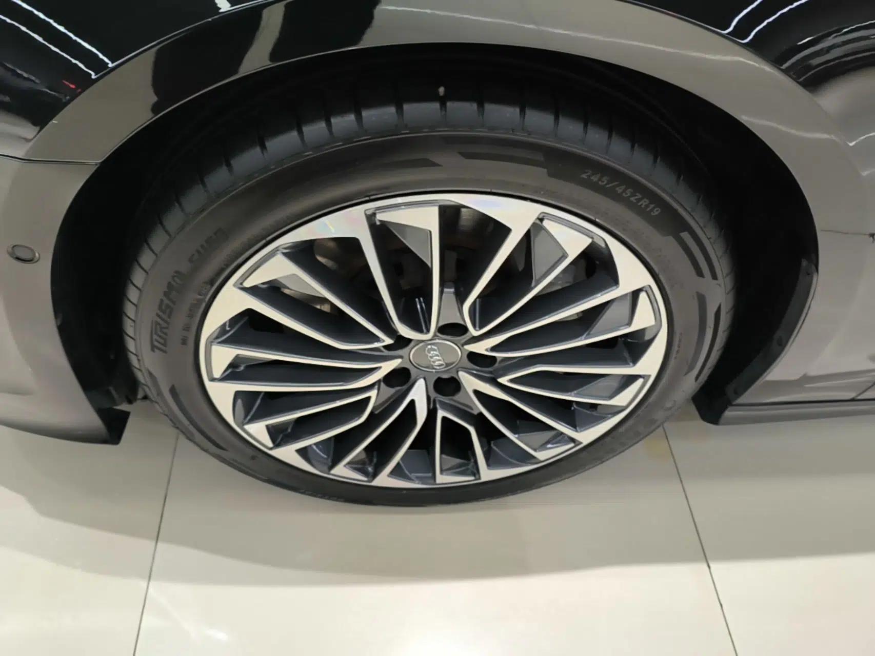Audi A6L New Energy 2020 55 TFSI e quattro — миниатюра 8
