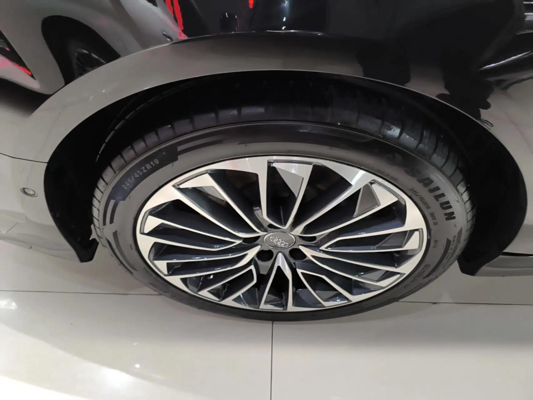 Audi A6L New Energy 2020 55 TFSI e quattro — миниатюра 10